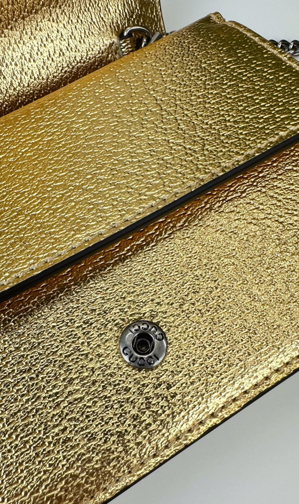 激安グッチバッグコピー着用イメージ